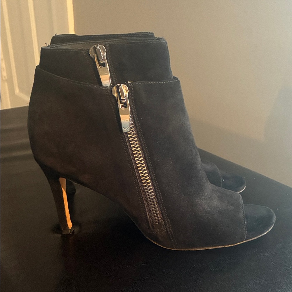 Elegant Black Suede Ankle Boots